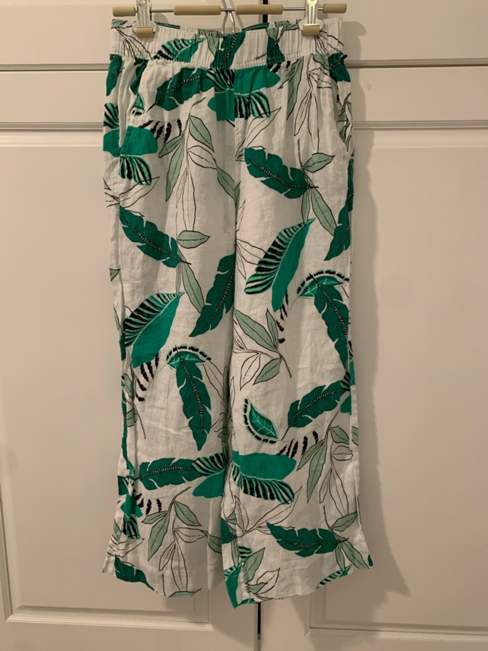 Tahari White Wide-Leg Pants with Green Leaf Print Linen size S